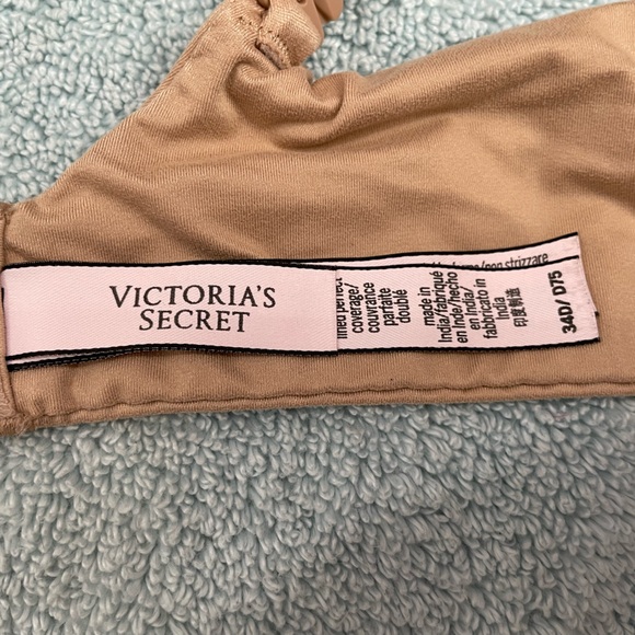 Victoria’s Secret Lot of 2 Bras - Black and Tan - Size 34D - Picture 12 of 14